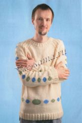 Пуловер с цветными кругами