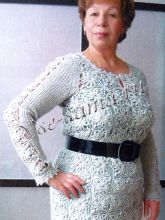 Платье из цветочных розеток