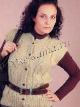 Жилет с косами фисташкового цвета