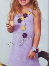 Детское платье с декором из цветов, фото