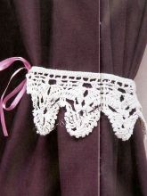 Ажурный держатель для штор крючком