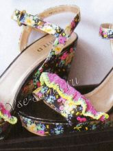 Декор для босоножек - яркие оборки, фото