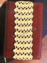 Декор крючком для книги