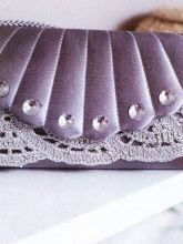 Декор крючком для серебряного клатча