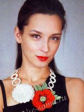 Колье красный мак