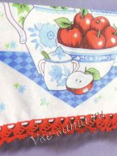 Красная кайма крючком для полотенца