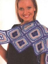 Накидка с квадратными мотивами