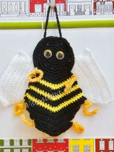 Прихватка шмель и коробочка для салфеток крючком