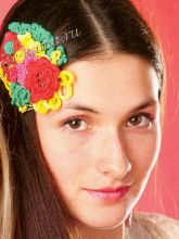 Разноцветная заколка крючком