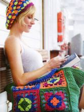 Сумка из квадратных мотивов и берет, фото