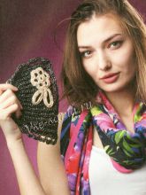 Темно-серый клатч крючком с цветком