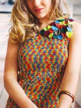 Топ, связанный крючком словно радуга