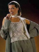 Топ бежевого цвета