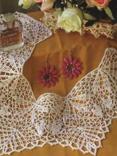 Воротник крючком - первоцветы