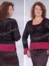 Черный с малиновой отделкой пуловер, фото