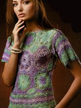 Меланжевый топ крючком с цветочными мотивами