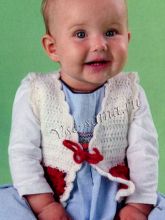 Безрукавка крючком с красными мотивами