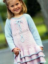 Двухцветное платье спицами с оборками