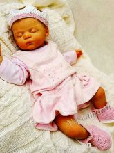 Комплект Спящее королевство - корона и пинетки крючком