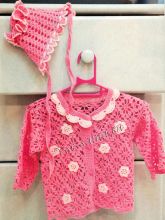 Розовый комплект крючком с цветочками