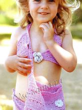 Розовый купальник и сумочка