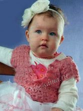 Розовый жилет для малышки