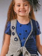 Жилет с завязками крючком