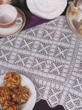 Салфетка крючком с фигурными краями