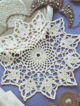 Салфетка с лепестками