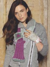 Шарф из нежной пряжи и ажурные митенки, фото