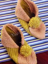 Тапочки с помпонами