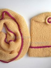 Шапочка бини с дорсетской пуговицей и снуд, фото