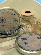 Декор зеркальца вышивкой Вальс снежинок