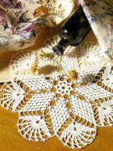 Круглая салфетка с ромбами