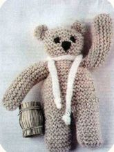 Мягкая вязаная игрушка - Мишка с шарфиком