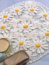 Салфетка с ромашками
