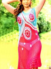 Ажурное платье с фруктово-ягодными оттенками