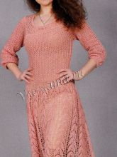 Бежевое платье с расширенной юбкой, фото