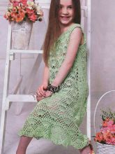 Детское зеленое платье на 7-8 лет