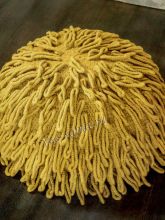 Валяный пуф с петельчатой бахромой, фото