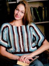 Короткий трехцветный пуловер