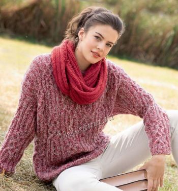 Пуловер и шарф-петля кораллового и песочного цветов, фото