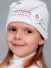 Шапочка с белыми цветами, фото