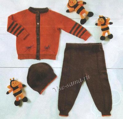Комплект на малыша: кофточка, штанишки и шапочка, фото