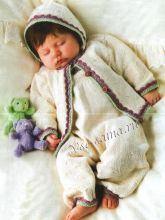 Комплект спицами малышу: комбинезон, кофточка и чепчик