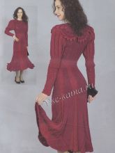 Красное платье с ажурным воротником и косами, фото