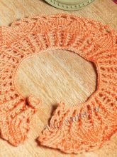 Персиковый воротничок спицами, фото