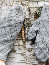 Серые варежки с косами, фото