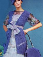 Длинный жилет, шапочка и сумка спицами