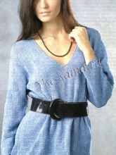 Голубой пуловер с V-образным вырезом спицами